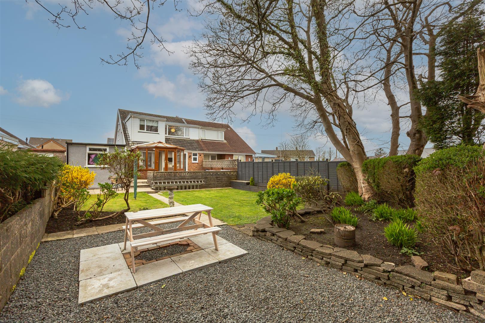 Weig Fach Lane, Fforestfach, Swansea, SA5 5AD
